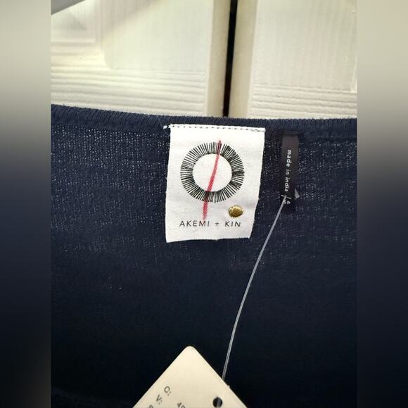 NWT Anthropologie AKEMI+KIN Navy Embroidered Darrie Top Bandana Paisley Boxy Top - Picture 7 of 10